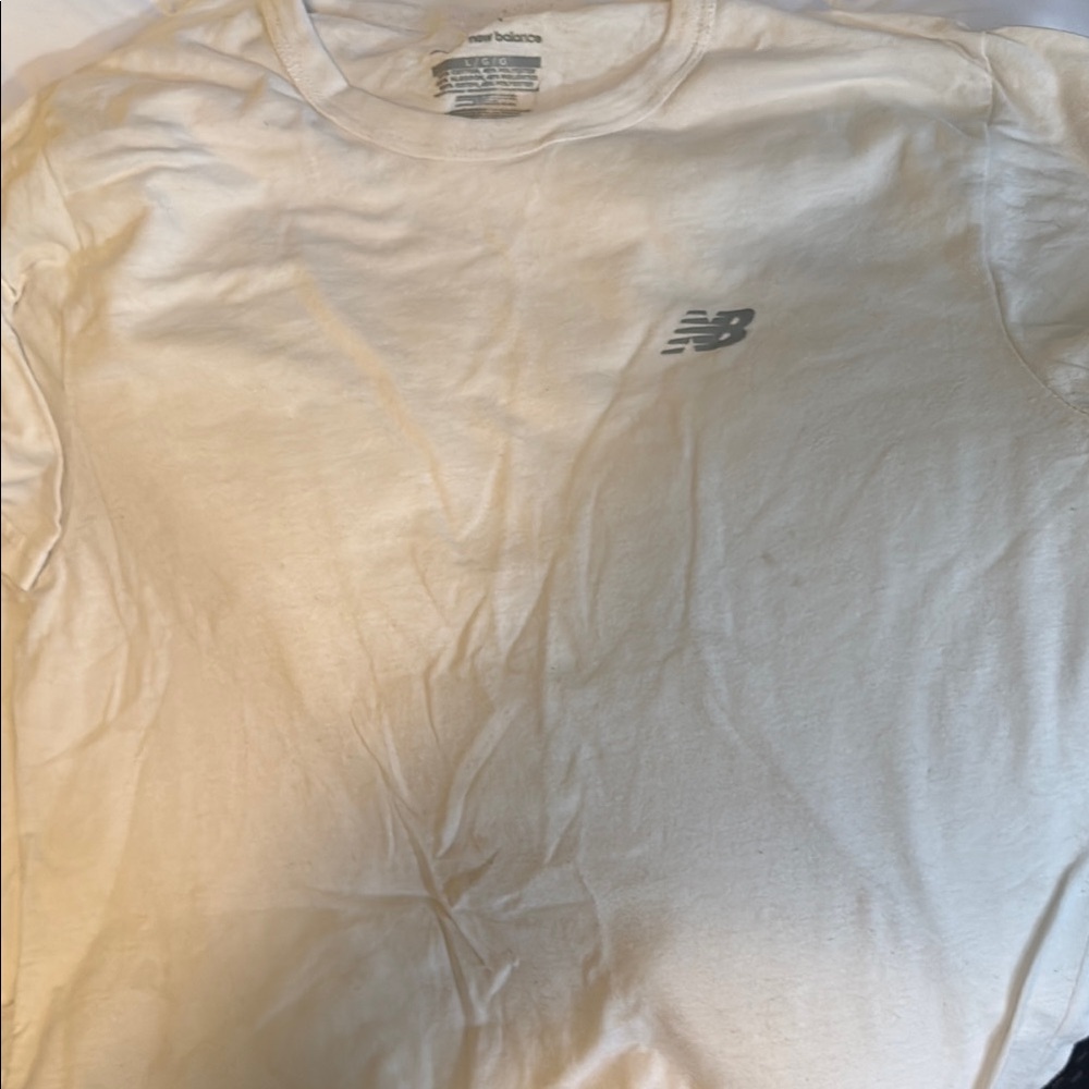 New Balance White Short Sleeve Tee Classic Casual Fit 3 shirts 1 shorts 🩳 )